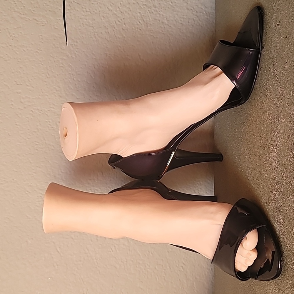 Authentic! CHANEL Black Patent Leather D'Orsay Heels with Chanel Logo. Size 8 - Picture 1 of 11